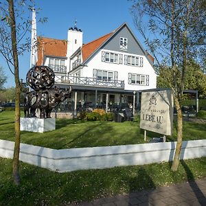 Lebeau Hotel
